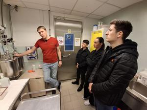 NKE_RTK_KVI_szakmai_latogatas_NNGYK_labor_2026 (1)